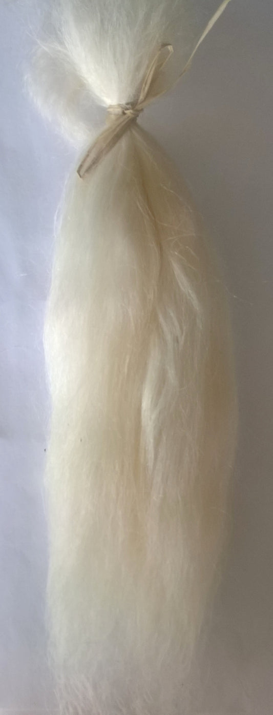 Suri Alpaca Fibre Ivory